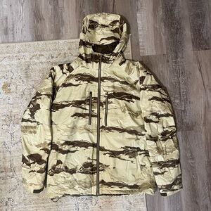 Burton AK Gore-Tex insulated snowboard jacket size XL